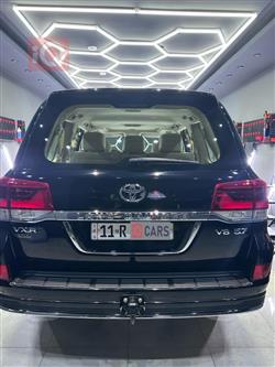 تويوتا لاندكروزر